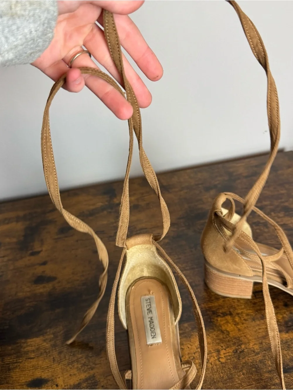 Steve Madden Rizzaa Suede Leather Tan Block Heel Lace Up Sandals Size 9